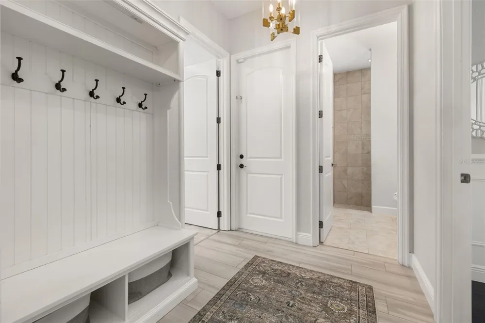 5526 MARLEON DRIVE Windermere, FL 34786