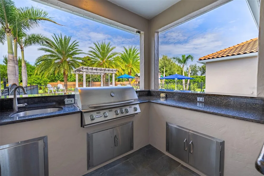 5526 MARLEON DRIVE Windermere, FL 34786