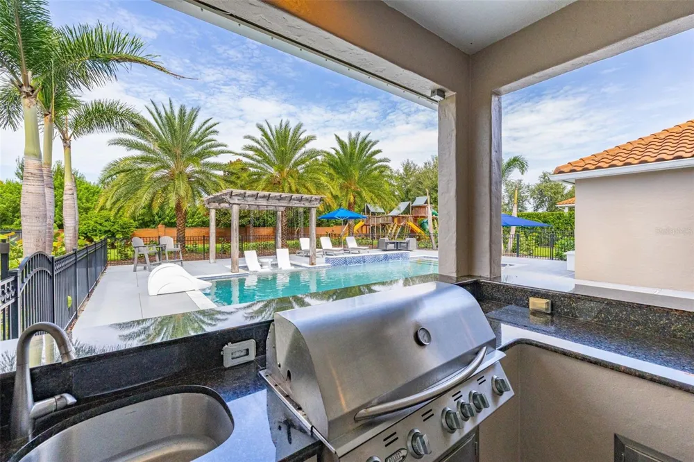 5526 MARLEON DRIVE Windermere, FL 34786