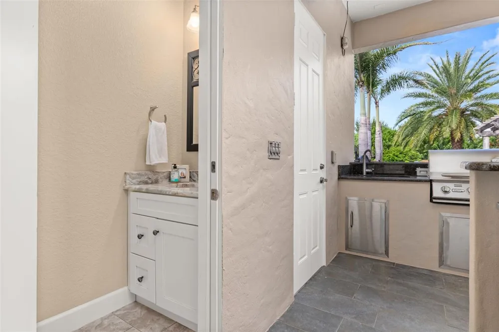 5526 MARLEON DRIVE Windermere, FL 34786