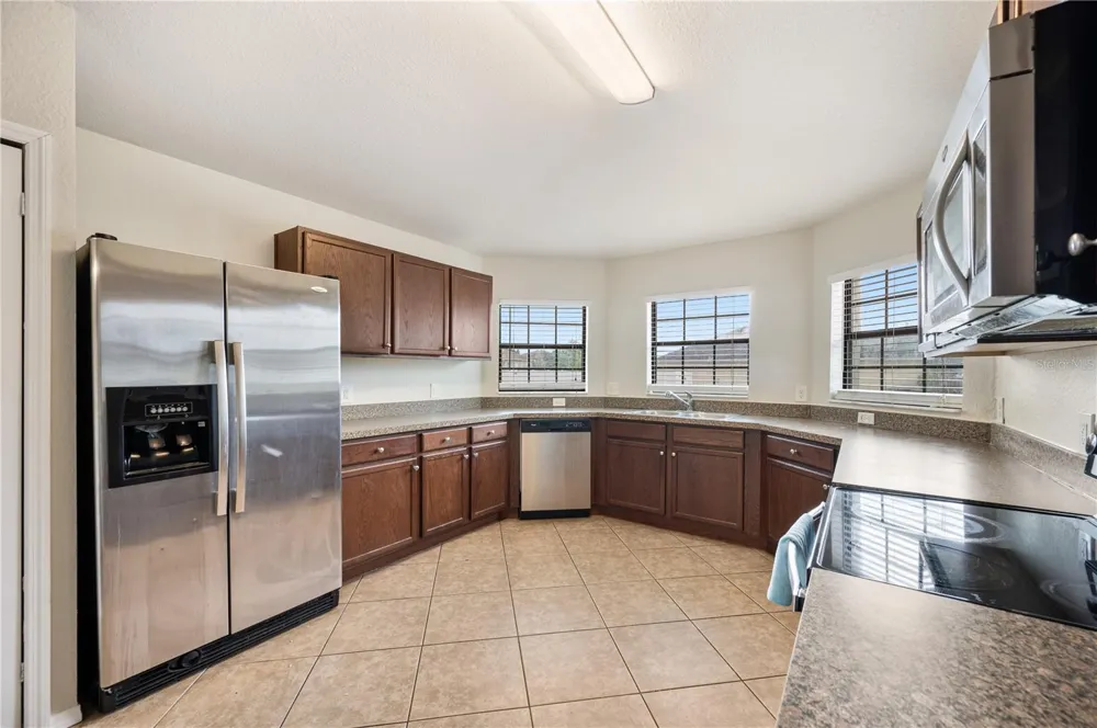 7019 HEATHERBROOK DRIVE Lakeland, FL 33809