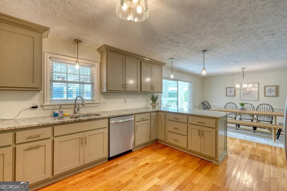 787 Hiawassee Estates DR Hiawassee, GA 30546