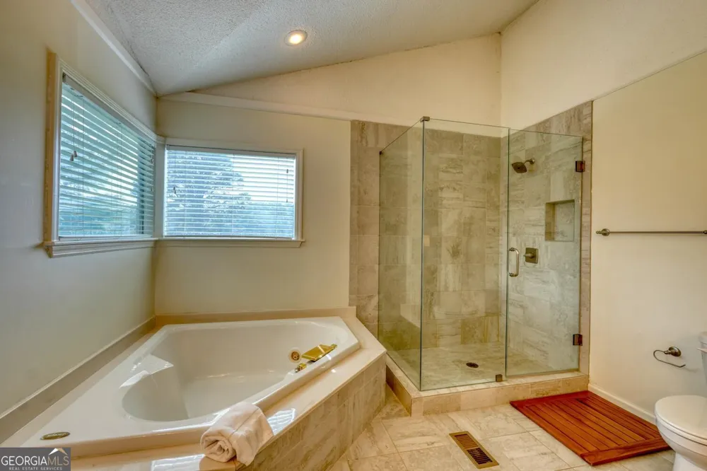 787 Hiawassee Estates DR Hiawassee, GA 30546