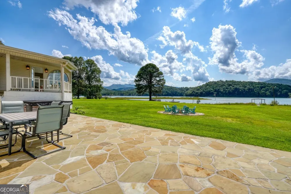 787 Hiawassee Estates DR Hiawassee, GA 30546