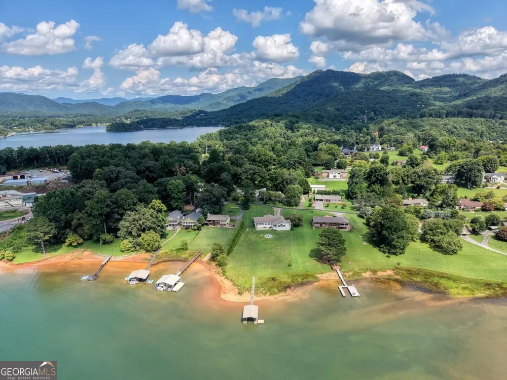 787 Hiawassee Estates DR Hiawassee, GA 30546