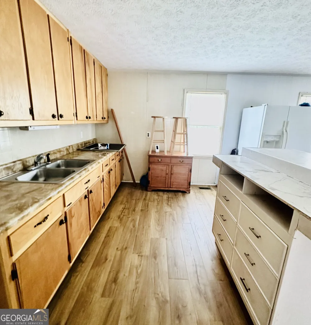 111B Tyler ST Barnesville, GA 30204