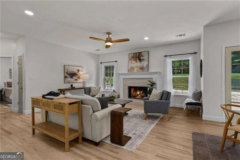 4049 Due West RD NW Marietta, GA 30064