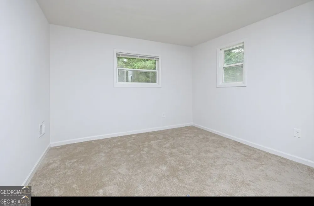 1877 Glenmar DR Decatur, GA 30032