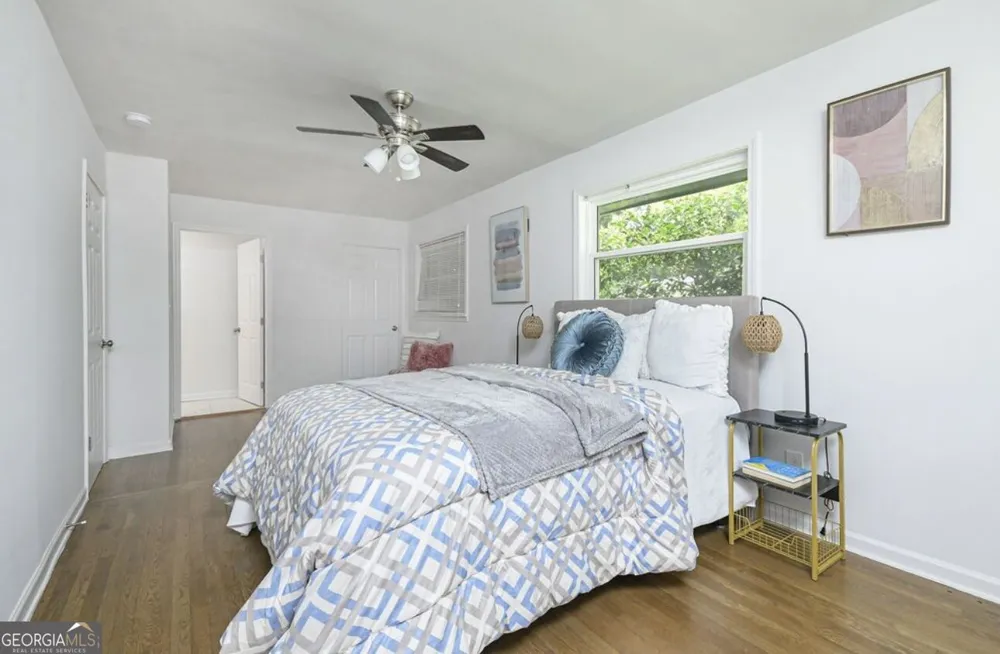 1877 Glenmar DR Decatur, GA 30032