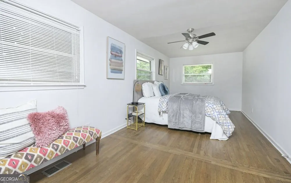 1877 Glenmar DR Decatur, GA 30032