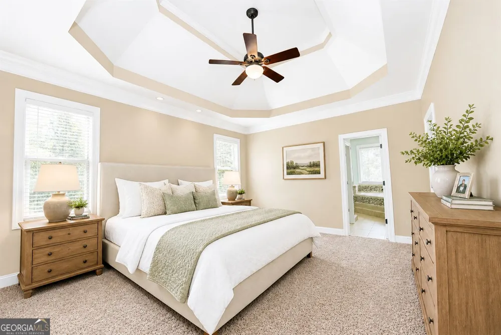 204 Lynn LN Canton, GA 30115