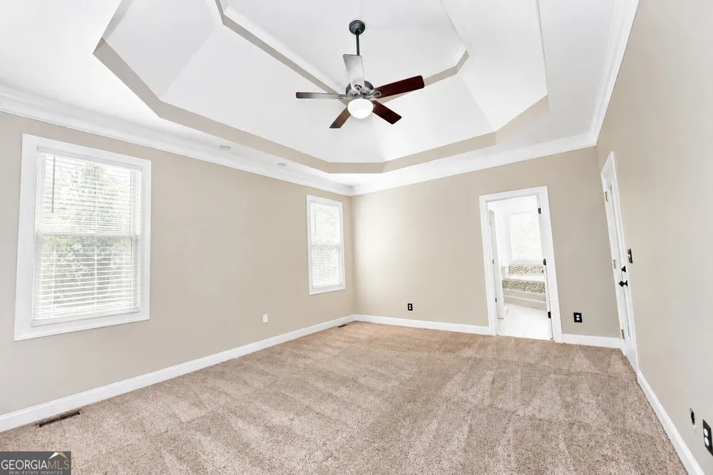 204 Lynn LN Canton, GA 30115