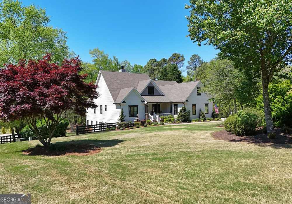 204 Lynn LN Canton, GA 30115