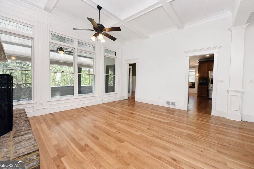204 Lynn LN Canton, GA 30115