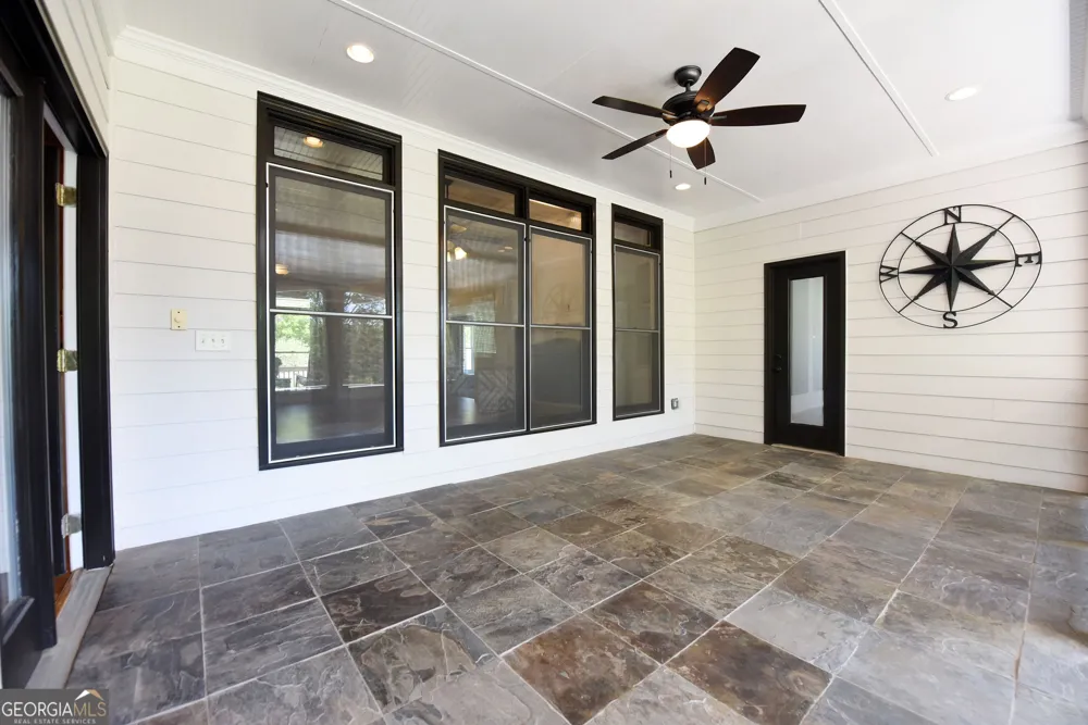 204 Lynn LN Canton, GA 30115