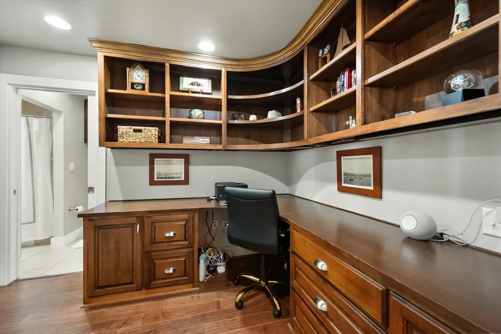 411 W 7th Street #906 Fort Worth, TX 76102