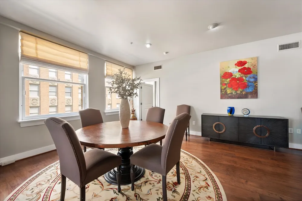 411 W 7th Street #906 Fort Worth, TX 76102