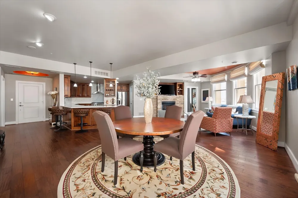411 W 7th Street #906 Fort Worth, TX 76102