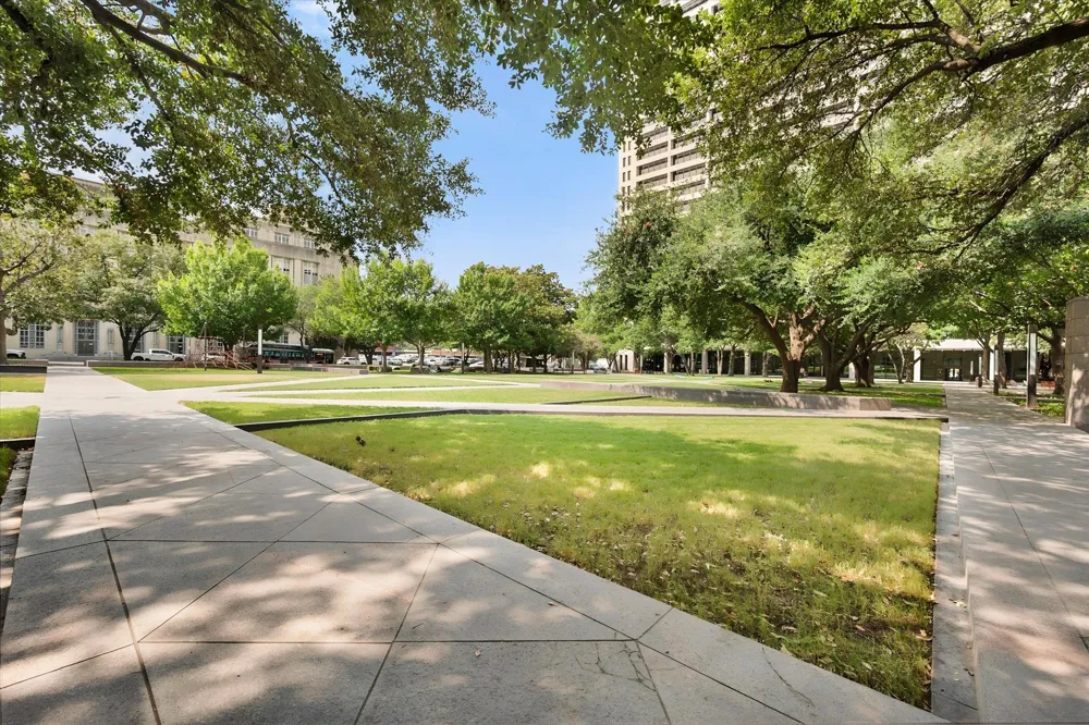 411 W 7th Street #906 Fort Worth, TX 76102
