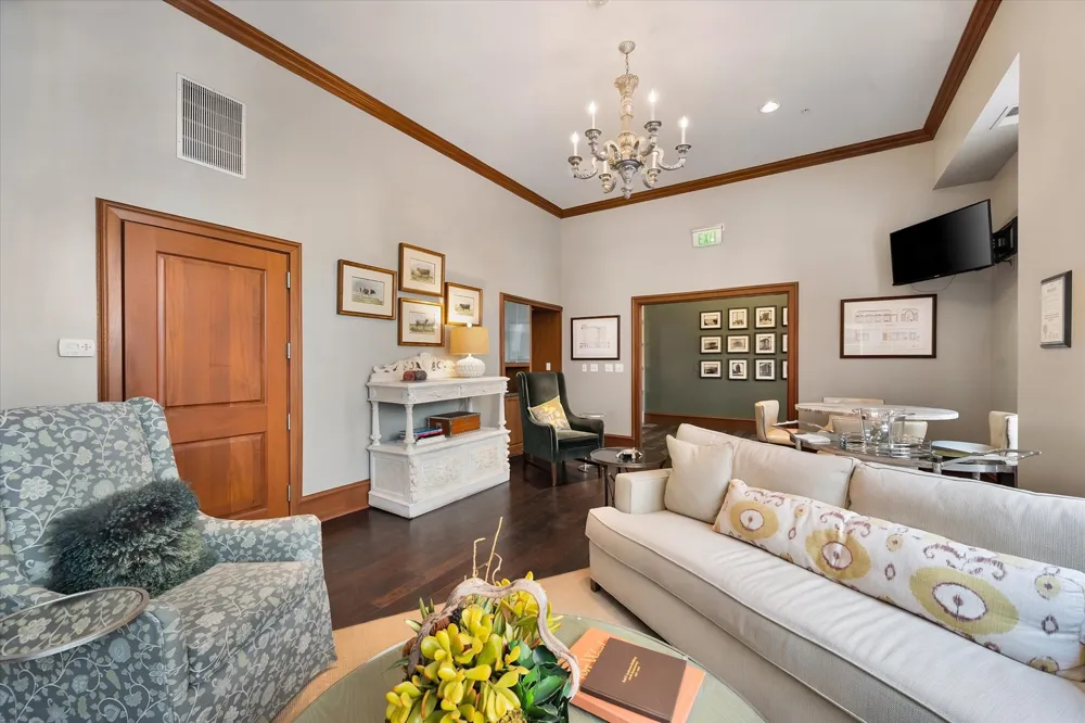 411 W 7th Street #906 Fort Worth, TX 76102