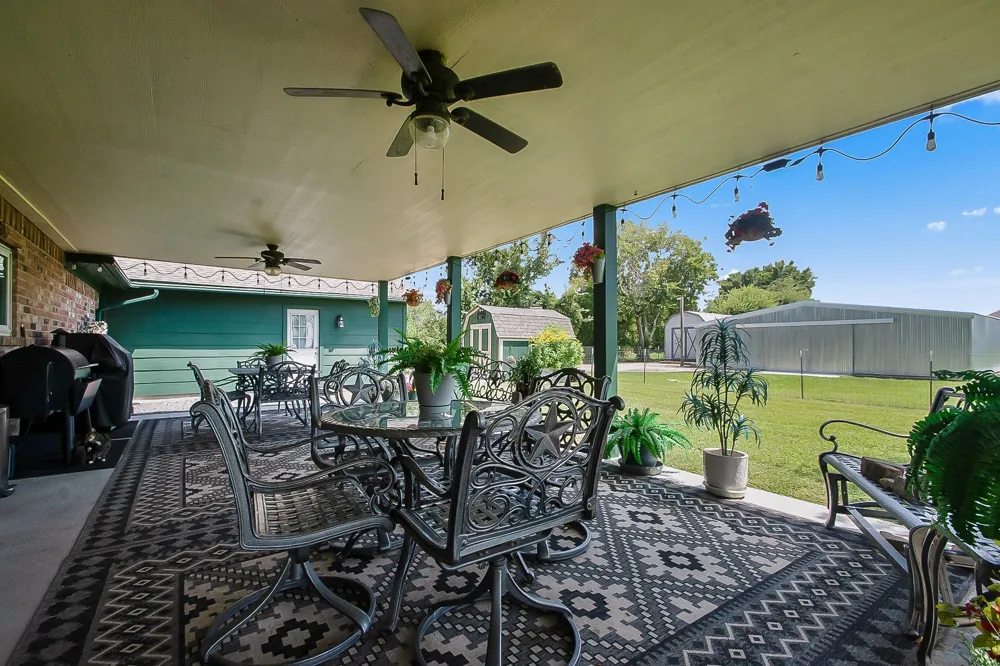 9112 Pilgrim Circle Rosharon, TX 77583