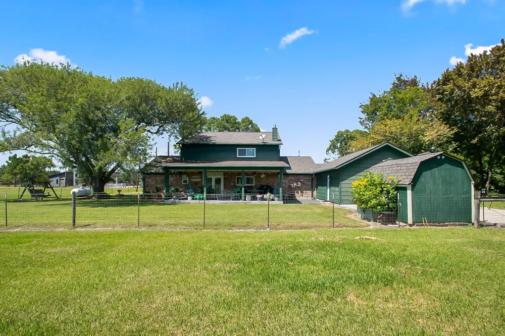 9112 Pilgrim Circle Rosharon, TX 77583