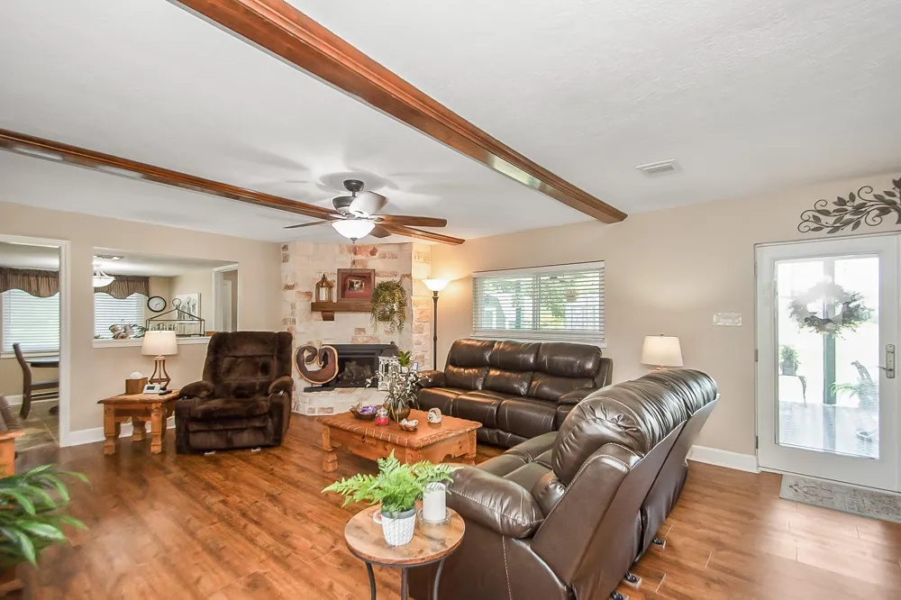 9112 Pilgrim Circle Rosharon, TX 77583