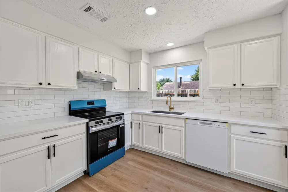3711 Camphor Drive Houston, TX 77082
