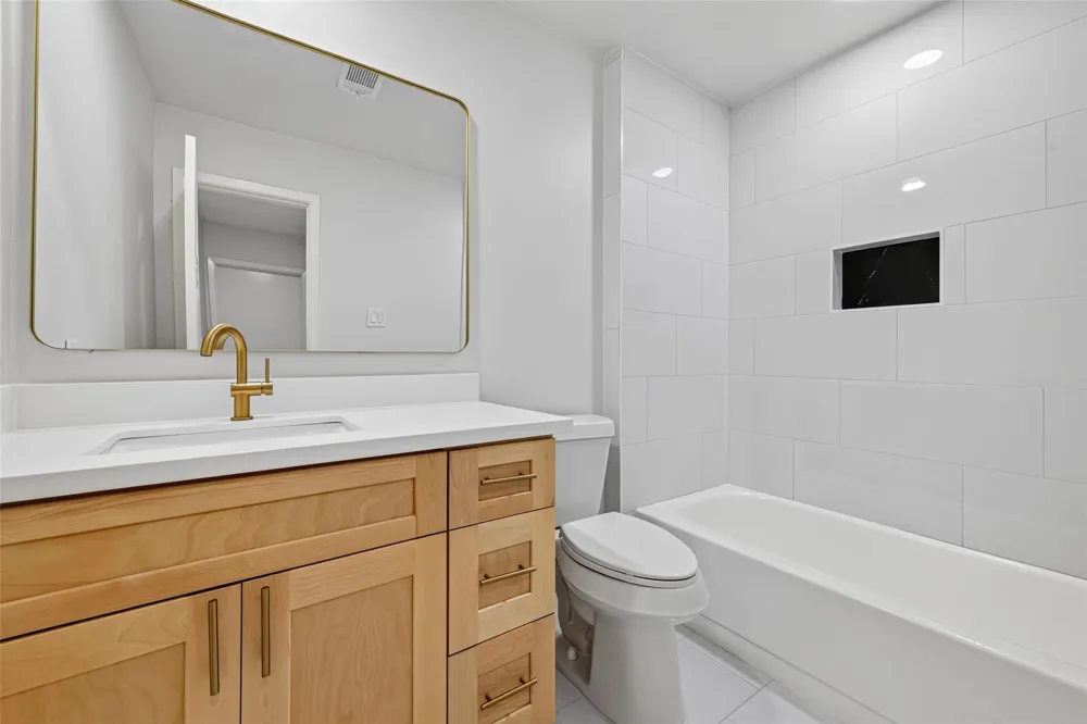 3711 Camphor Drive Houston, TX 77082