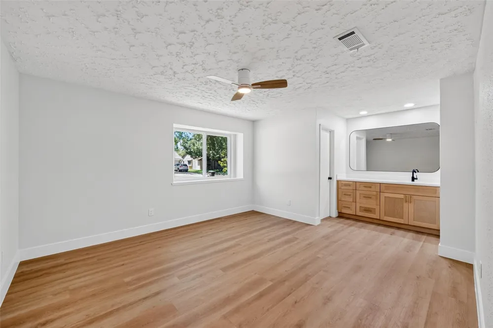 3711 Camphor Drive Houston, TX 77082