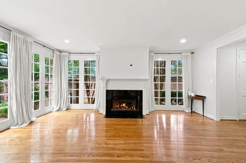 5597 Beverlyhill Street Houston, TX 77056