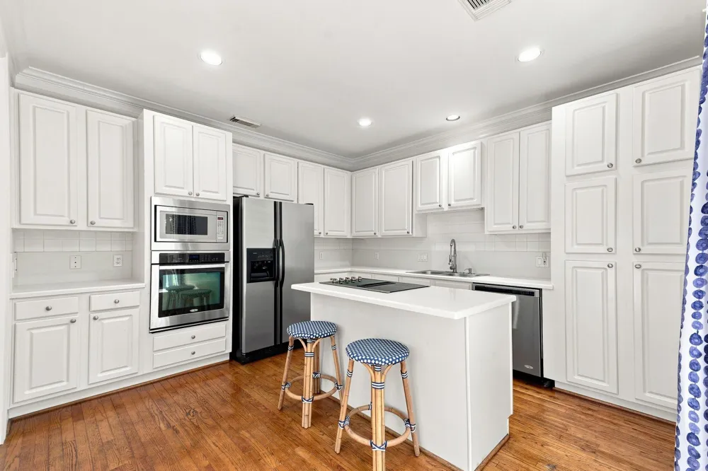 5597 Beverlyhill Street Houston, TX 77056