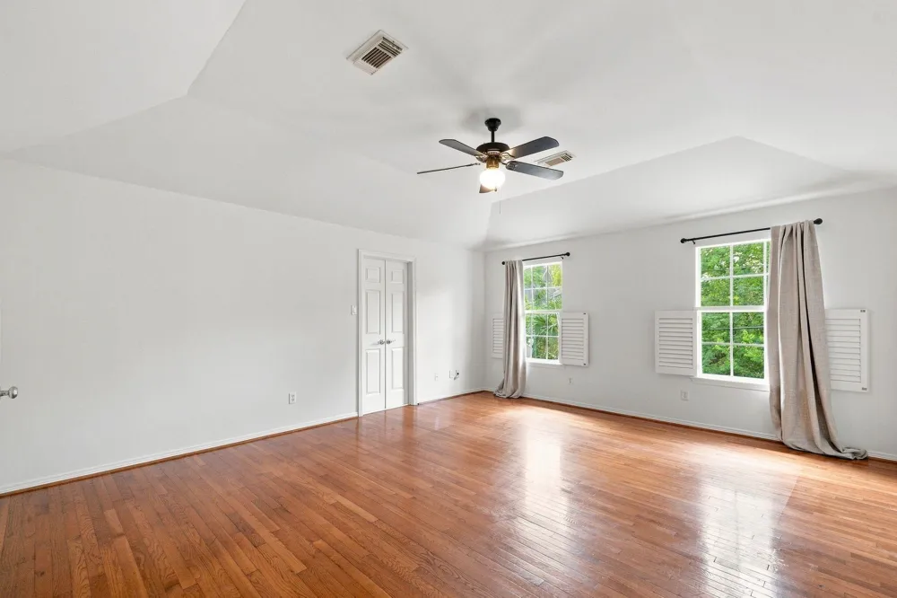 5597 Beverlyhill Street Houston, TX 77056
