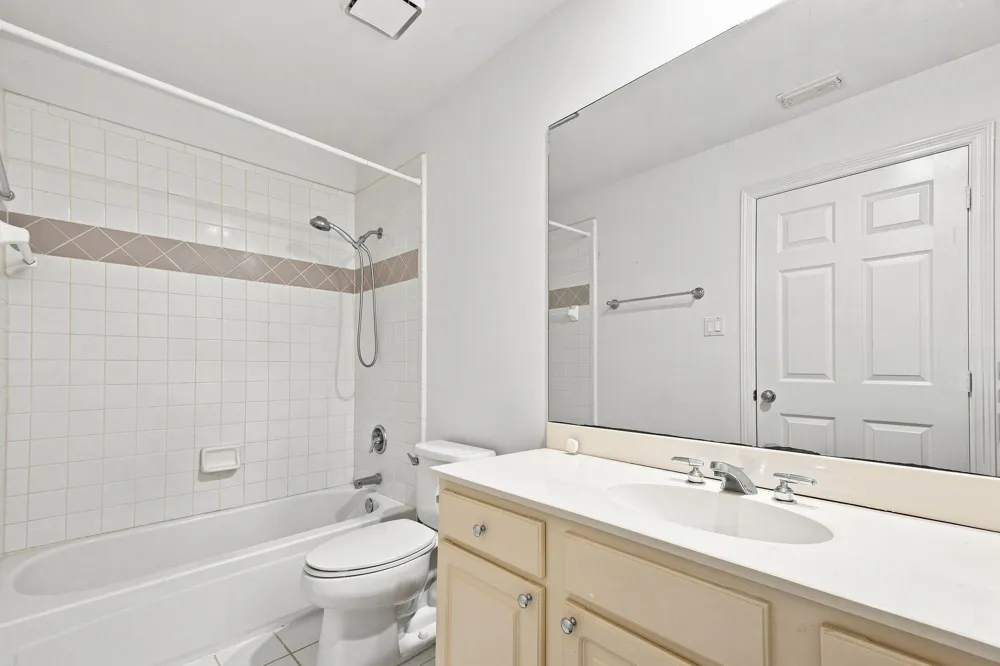 5597 Beverlyhill Street Houston, TX 77056