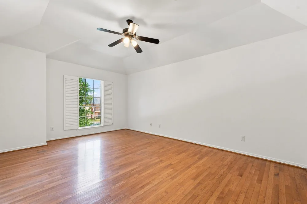 5597 Beverlyhill Street Houston, TX 77056
