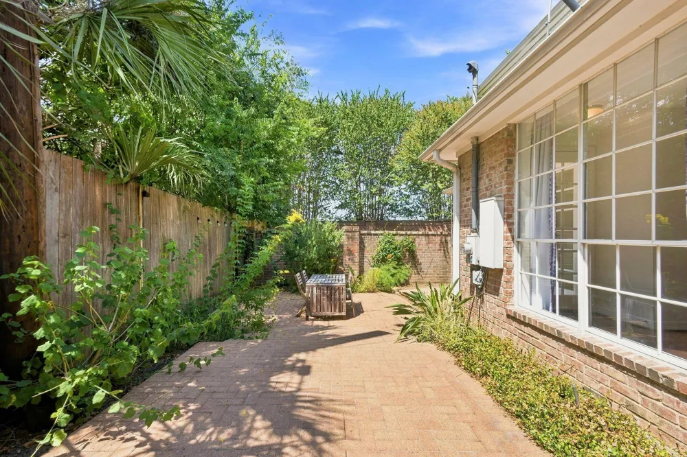 5597 Beverlyhill Street Houston, TX 77056