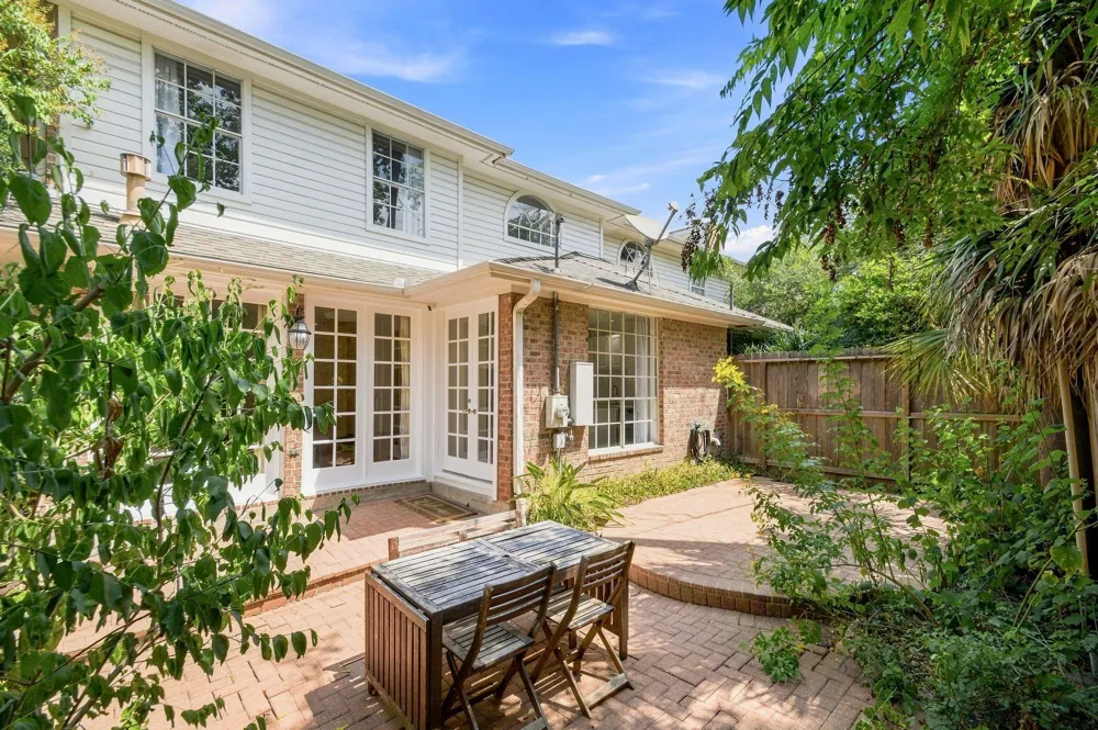 5597 Beverlyhill Street Houston, TX 77056