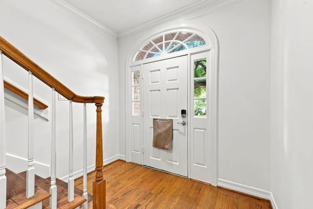 5597 Beverlyhill Street Houston, TX 77056