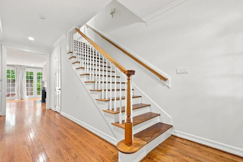 5597 Beverlyhill Street Houston, TX 77056
