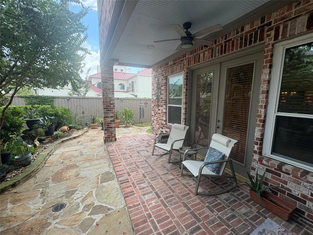 1407 Waterside Drive League City, TX 77573