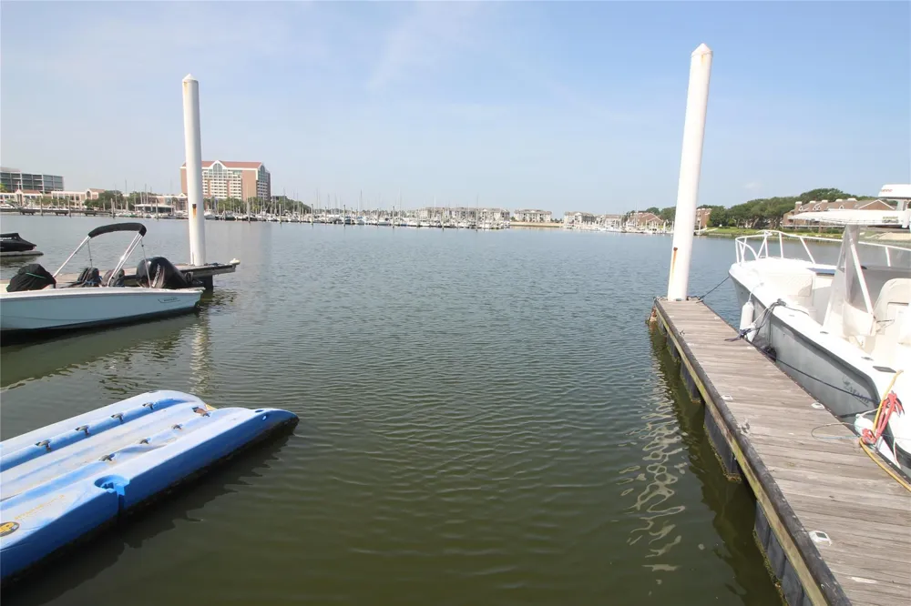 1407 Waterside Drive League City, TX 77573