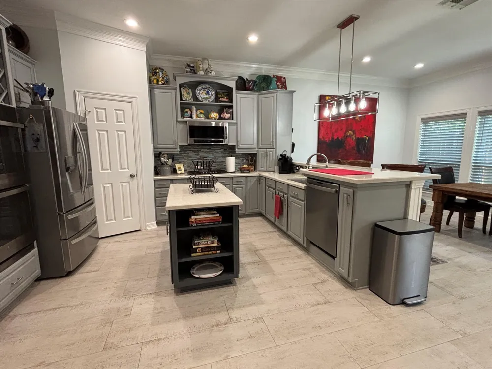 1407 Waterside Drive League City, TX 77573