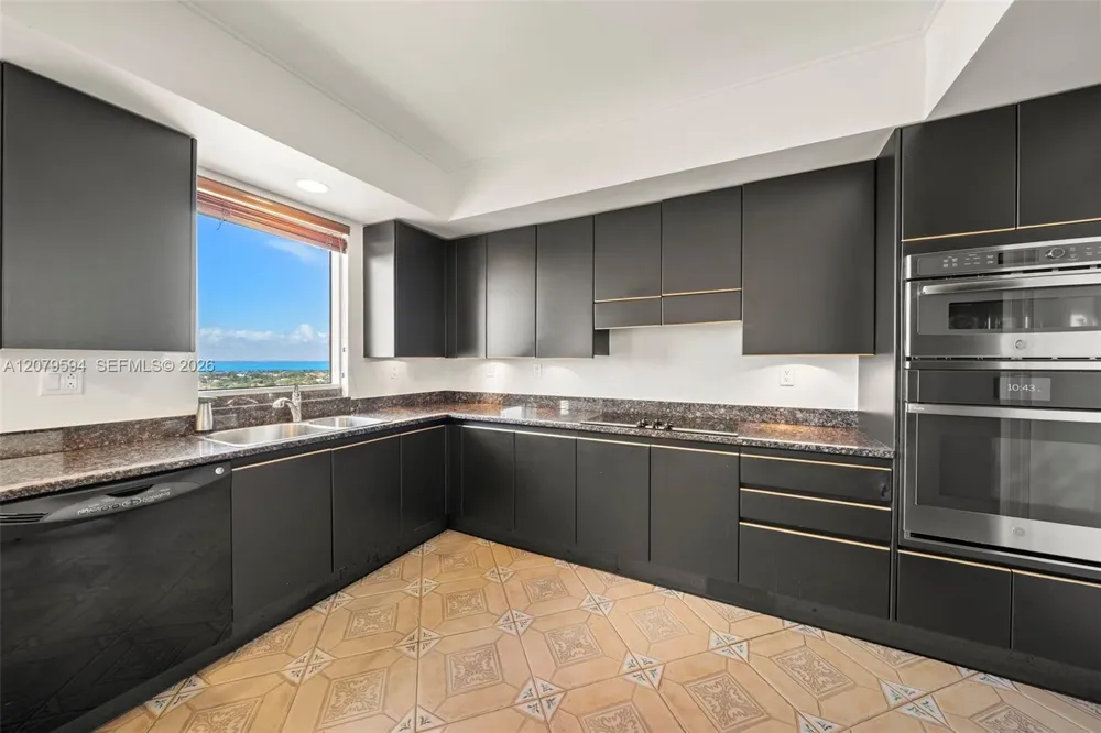 789 Crandon Blvd #1603 Key Biscayne, FL 33149