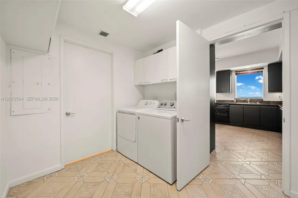 789 Crandon Blvd #1603 Key Biscayne, FL 33149