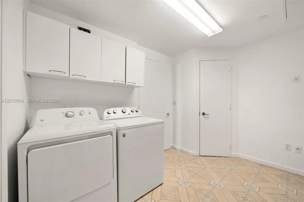 789 Crandon Blvd #1603 Key Biscayne, FL 33149