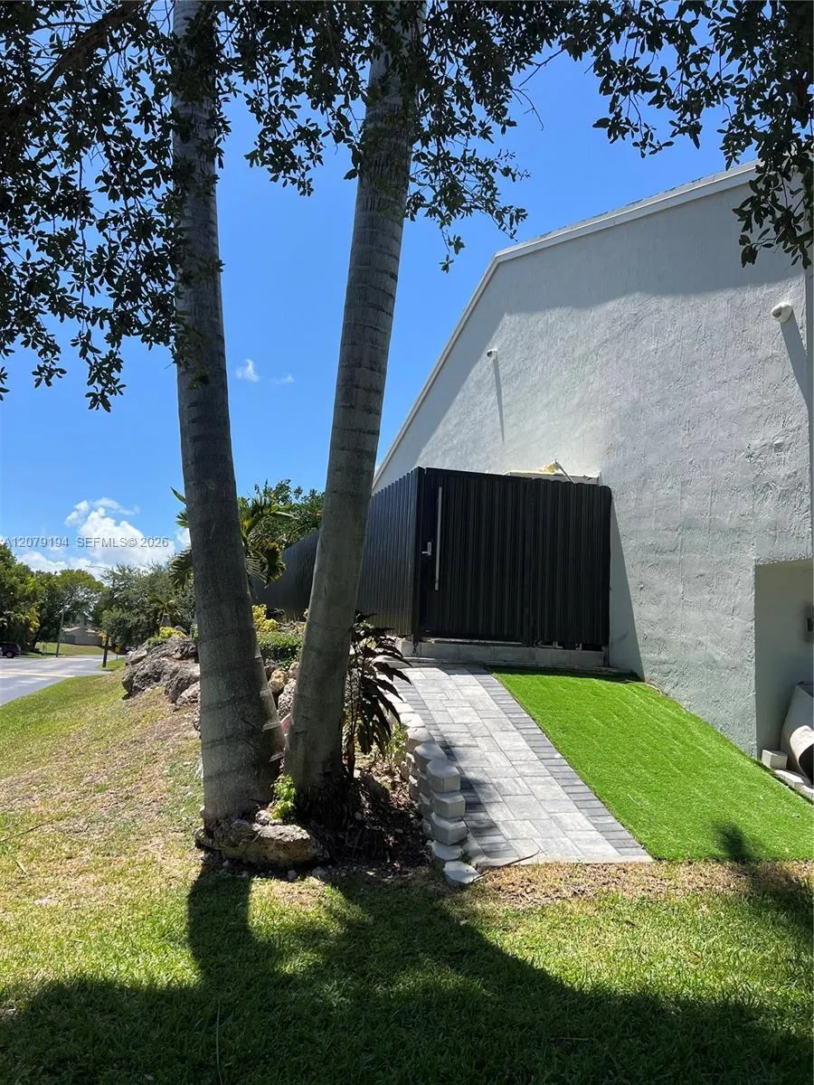 21780 SW 99th Pl Cutler Bay, FL 33190