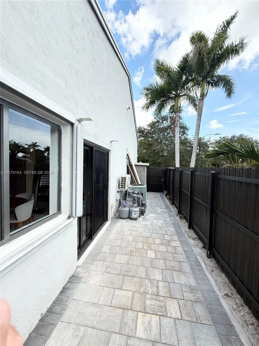 21780 SW 99th Pl Cutler Bay, FL 33190