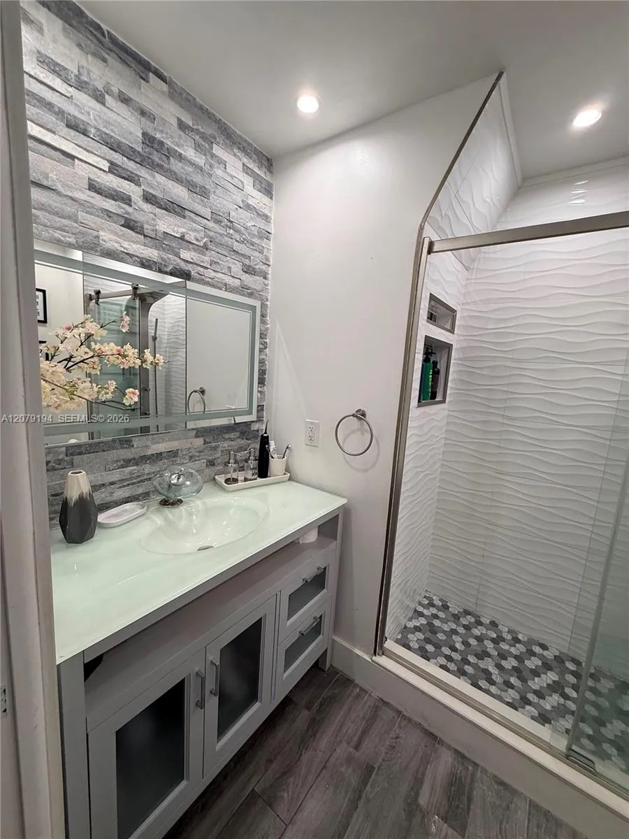 21780 SW 99th Pl Cutler Bay, FL 33190