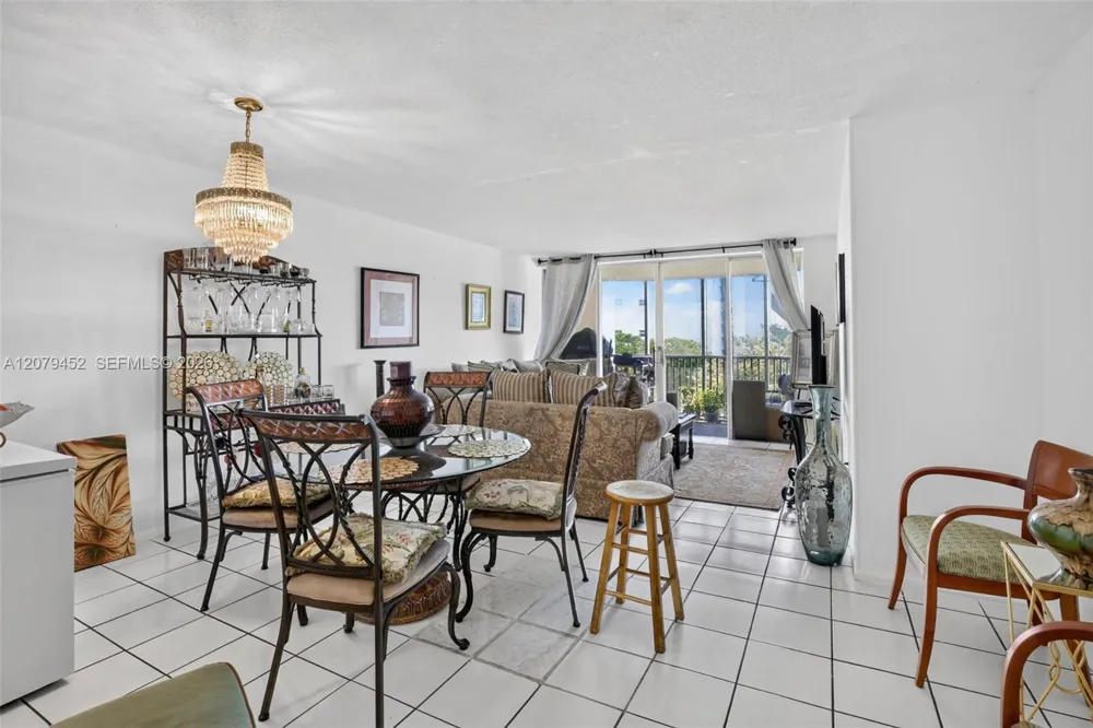 1770 NE 191st St #401-1 Miami, FL 33179