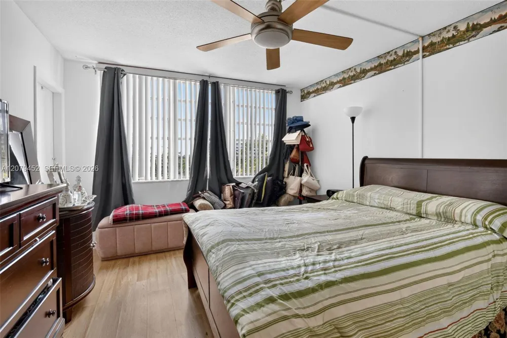 1770 NE 191st St #401-1 Miami, FL 33179